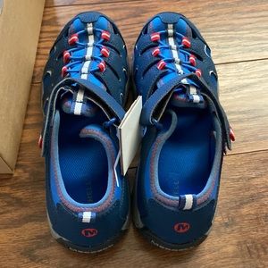 New Merrell boy’s hiker sandal size 7